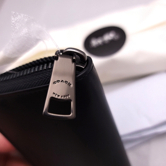 Coach Key Case - Picture 7 of 11